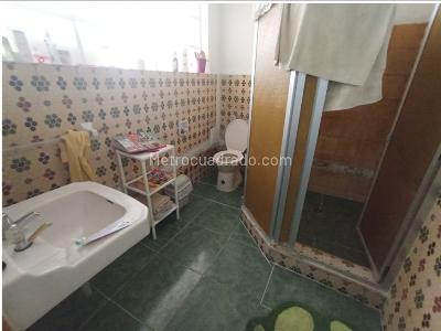 Casa de 5 alcobas en venta en Prado Centro, Medellín, 270 m² · foto 10 de 15