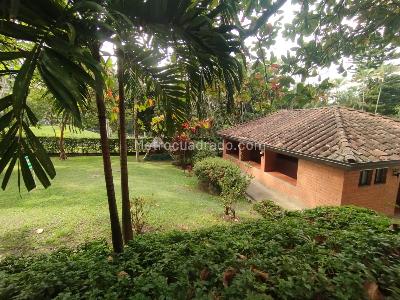 Apartamento de 4 alcobas en arriendo en Las Lomas, Medellín, 164 m² · foto 5 de 20