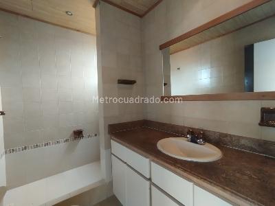 Apartamento de 4 alcobas en arriendo en Las Lomas, Medellín, 164 m² · foto 12 de 20
