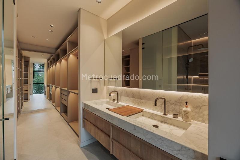 Luxurious 3BR Apartment for Rent in Las Lomas - 8