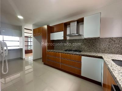 Apartamento de 3 alcobas en venta en Las Palmas, Medellín, 304 m² · foto 10 de 20