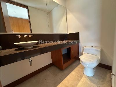 Apartamento de 3 alcobas en venta en Las Palmas, Medellín, 304 m² · foto 19 de 20