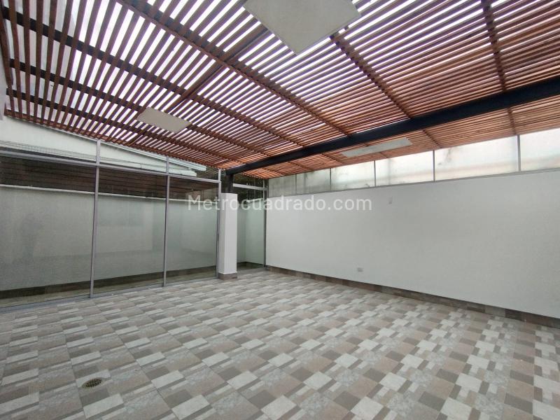 Casa Dúplex de 3 Alcobas con Terraza en Los Balsos - 2