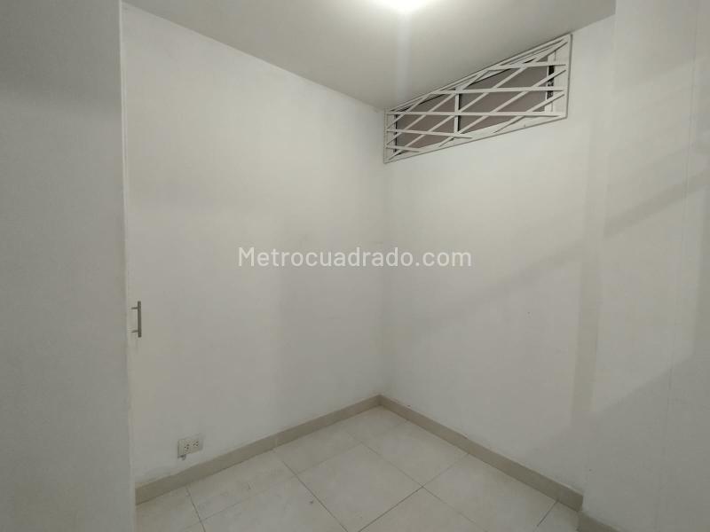 Elegant 4BR Duplex House in Altos Del Poblado - 7
