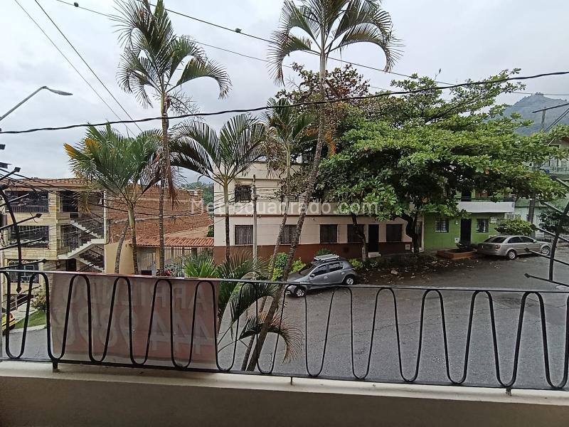 Apartamento Amplio de 5 Alcobas en Buenos Aires - 5