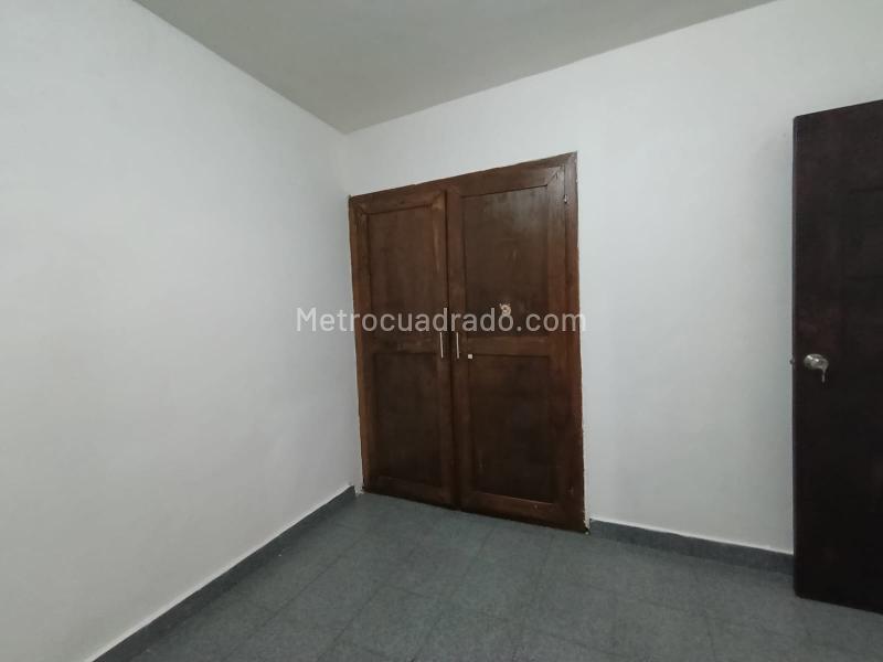 Apartamento Amplio de 5 Alcobas en Buenos Aires - 9