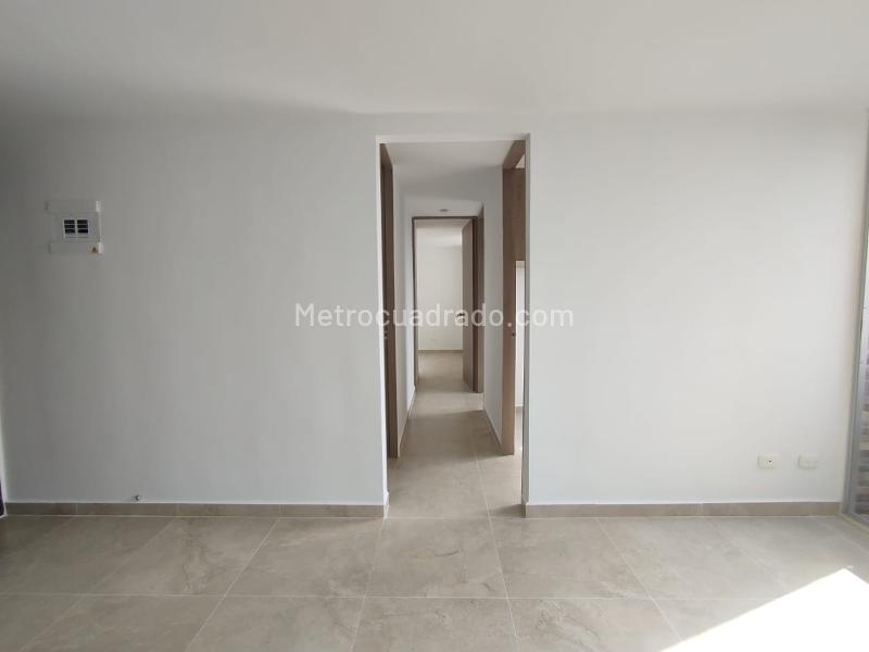 2BR Apartment in Alto Bonito (50 m²) - 4