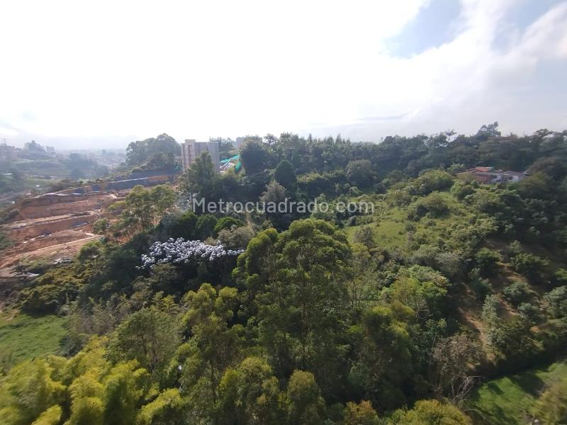 2BR Apartment in Alto Bonito (50 m²) - 5