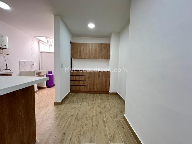Duplex Amplio de 3 Alcobas en Laureles, Medellín - 7
