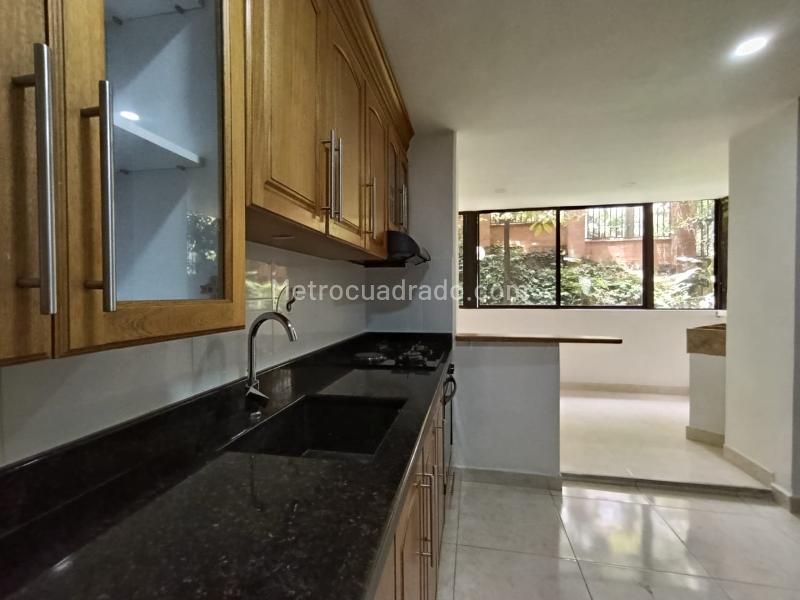 Amplio Apartamento de 3 Alcobas en Loma de San Julián - 9