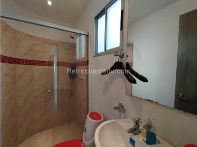 Apartamento de 3 alcobas en venta en El Poblado, Medellín, 137 m² · foto 13 de 17