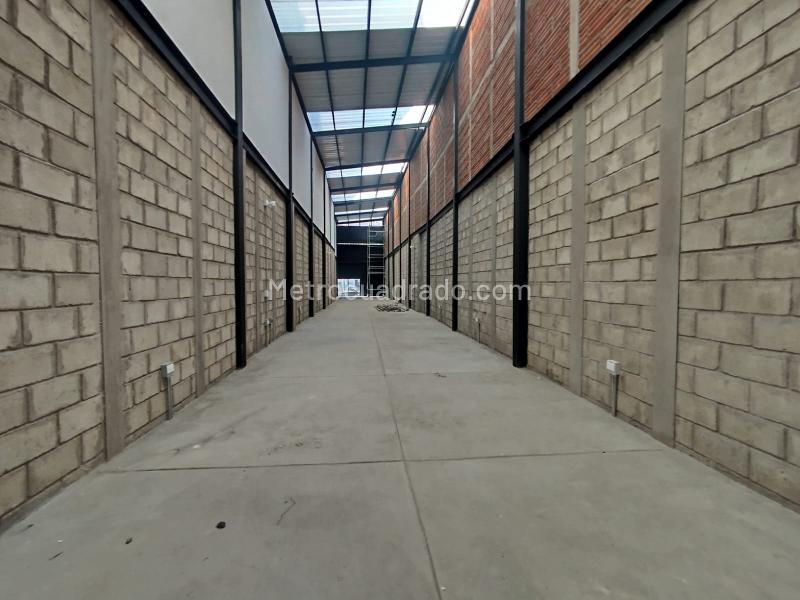 Bodega en Arriendo, Manchester, Bello - Vista 2