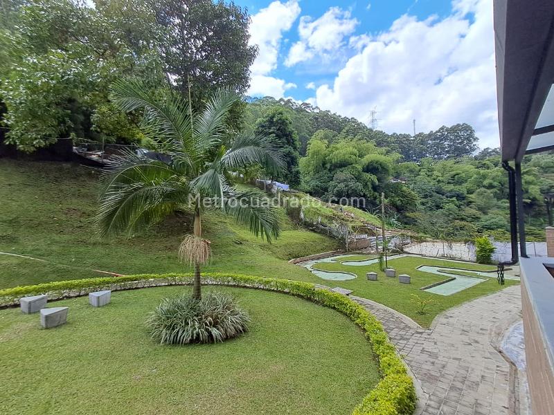 Apartamento de 2 Alcobas en Loma del Indio con Piscina y Canchas - 4