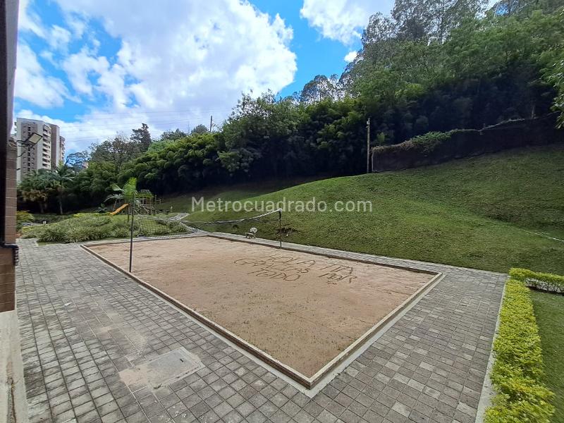 Apartamento de 2 Alcobas en Loma del Indio con Piscina y Canchas - 5