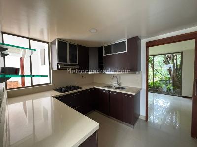 Casa de 3 alcobas en venta en No Aplica, Envigado, 218 m² · foto 8 de 20