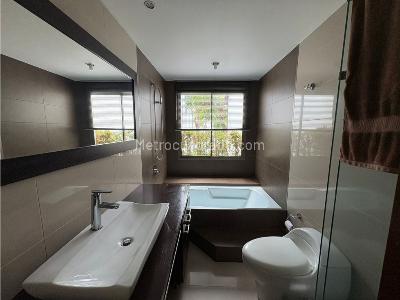 Casa de 3 alcobas en venta en No Aplica, Envigado, 218 m² · foto 9 de 20