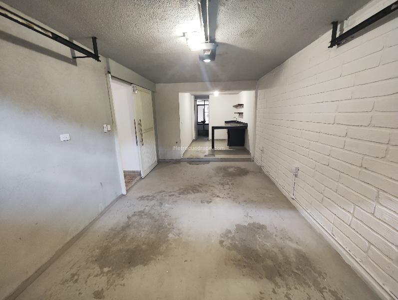 Commercial 5BR House for Rent in La Castellana - 5