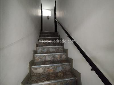 Casa de 5 alcobas en venta en El Paraiso, Bello, 208 m² · foto 6 de 20