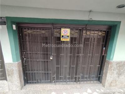 Casa de 5 alcobas en venta en El Paraiso, Bello, 208 m² · foto 18 de 20