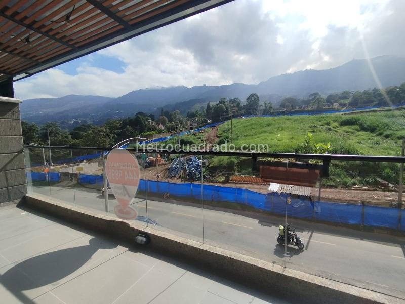 1BR Apartment in Loma Del Escobero Envigado (74 m²)