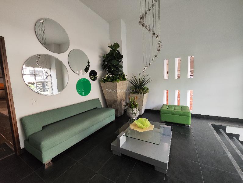 3BR Apartment with Terrace in Laureles - 2