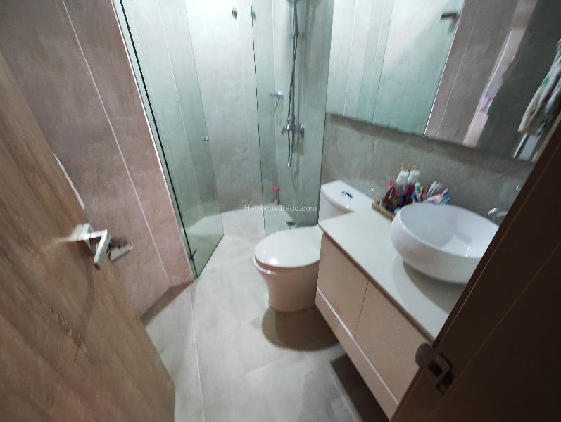 3BR Apartment with Terrace in Laureles - 4