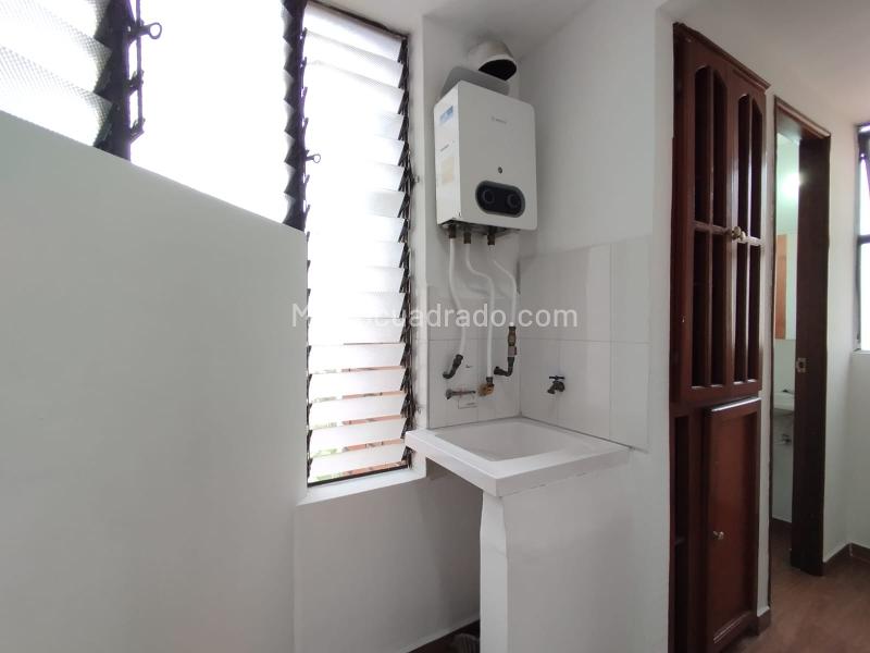 Apartamento Amplio de 3 Alcobas en Manila (Zona Exclusiva) - 6