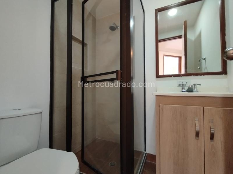 Apartamento Amplio de 3 Alcobas en Manila (Zona Exclusiva) - 9