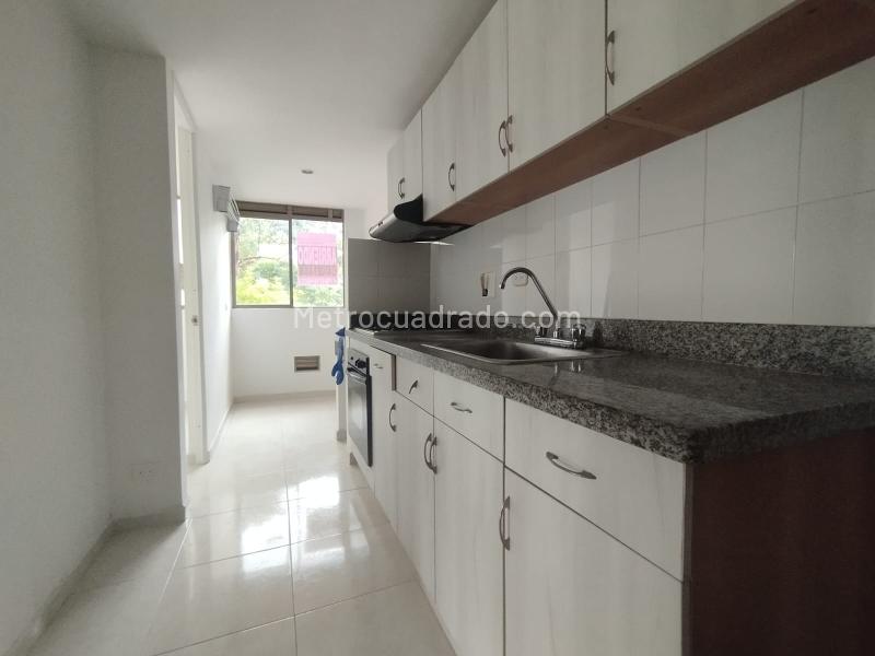Cozy 3BR Apartment in La Visitacion Los Gonzalez - 8