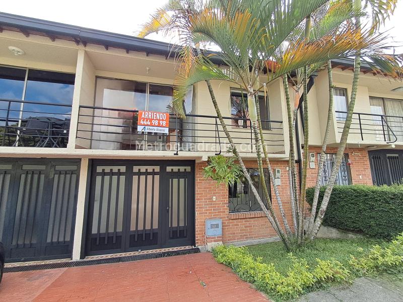 Casa de 2 Niveles en Arriendo en Poblado del Sur (La Estrella)