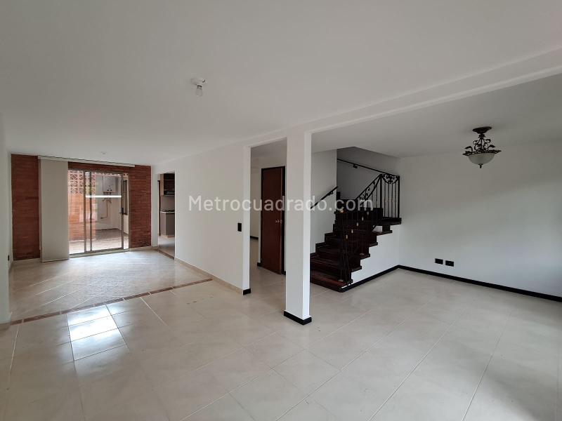 Casa de 2 Niveles en Arriendo en Poblado del Sur (La Estrella) - 2