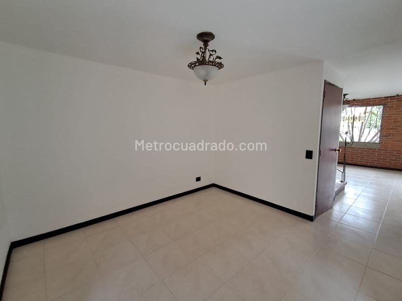 Casa de 2 Niveles en Arriendo en Poblado del Sur (La Estrella) - 3