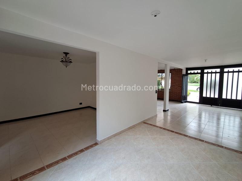 Casa de 2 Niveles en Arriendo en Poblado del Sur (La Estrella) - 4