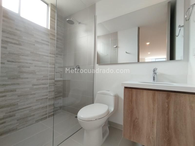 Apartamento Nuevo de 2 Alcobas en Ciudad del Río con Acabados Modernos - 9