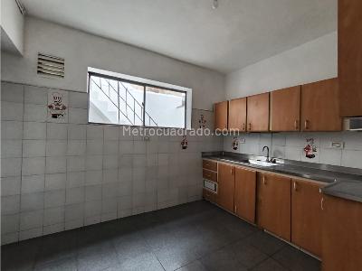 Apartamento en venta en Buenos Aires, Medellín · foto 4 de 14