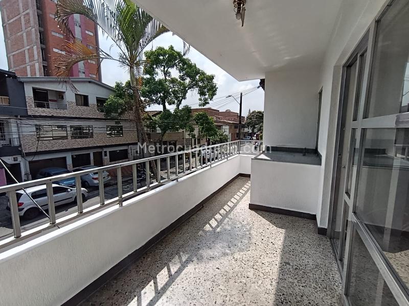 Versatile House for Business or Family in Rosales - 9