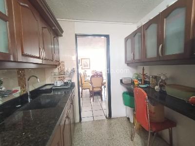 Apartamento de 4 alcobas en arriendo en Estadio, Medellín, 178 m² · foto 12 de 20