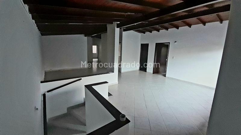 3BR House for Commercial Use or Living in Simon Bolivar Medellín - 2