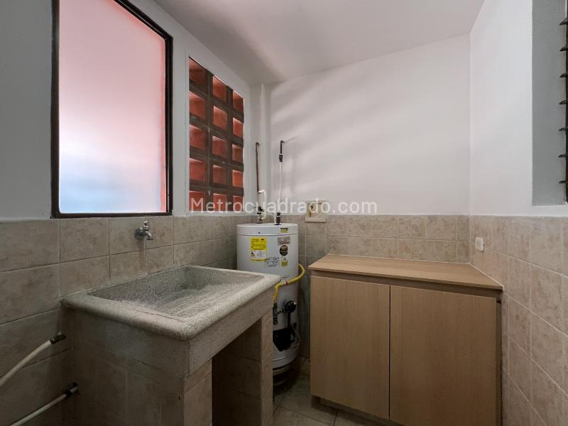 Casa en Arriendo en Cumbres (Envigado) - 2