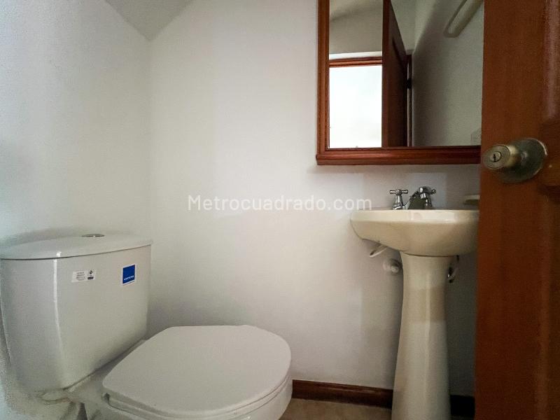 Casa en Arriendo en Cumbres (Envigado) - 8