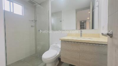 Apartamento de 3 alcobas en arriendo en Cumbres, Envigado, 97 m² · foto 11 de 17