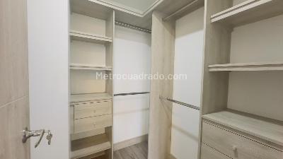 Apartamento de 3 alcobas en arriendo en Cumbres, Envigado, 97 m² · foto 13 de 17