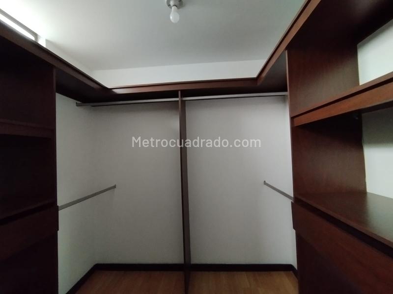 Apartamento Elegante de 3 Alcobas en Las Palmas Medellín - 2