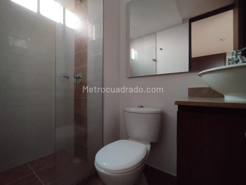 Apartamento Elegante de 3 Alcobas en Las Palmas Medellín - 5