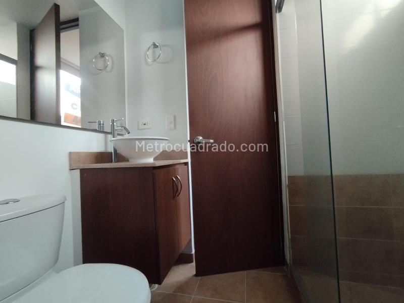 Apartamento Elegante de 3 Alcobas en Las Palmas Medellín - 6