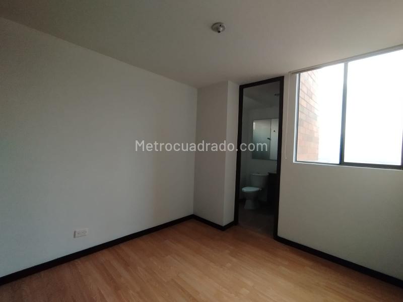 Apartamento Elegante de 3 Alcobas en Las Palmas Medellín - 7
