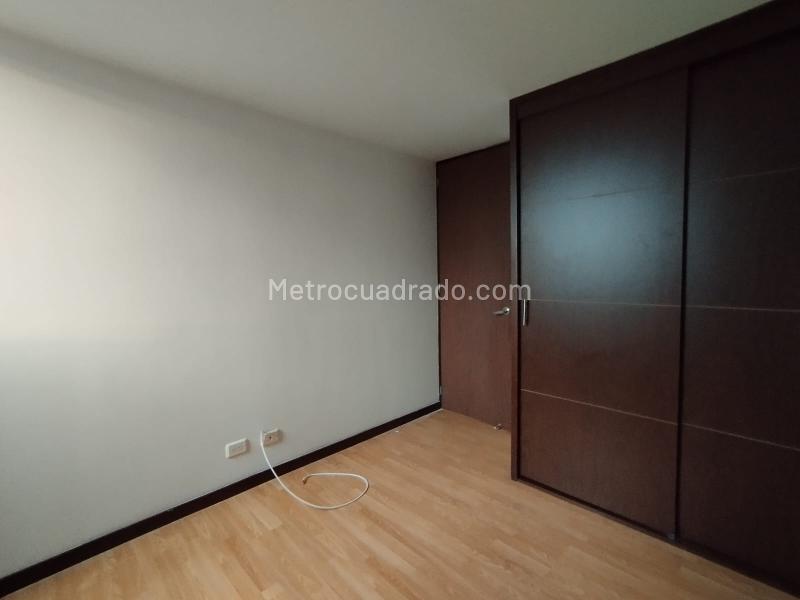 Apartamento Elegante de 3 Alcobas en Las Palmas Medellín - 8