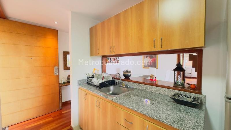 Apartamento Elegante de 2 Alcobas en Los Gonzßlez (El Poblado) - 4