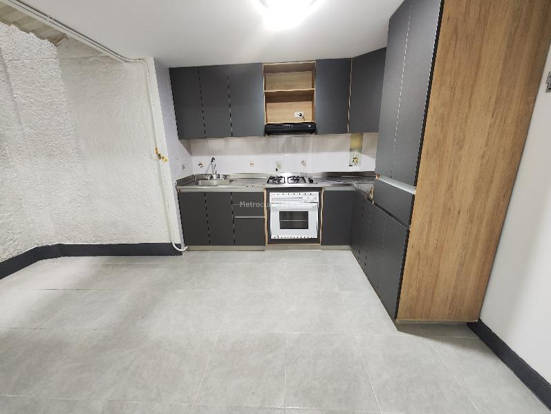 2BR Apartment in El Nogal Los Almendros