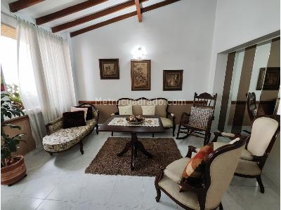 Apartamento de 3 alcobas en venta en Bolivariana, Medellín, 165 m² · foto 1 de 19